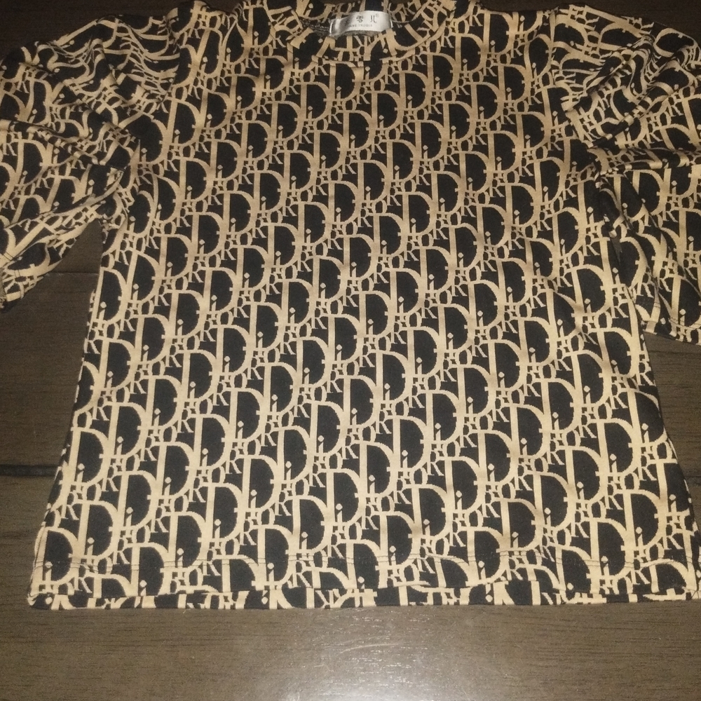 Chic Monogram LSleeve Top